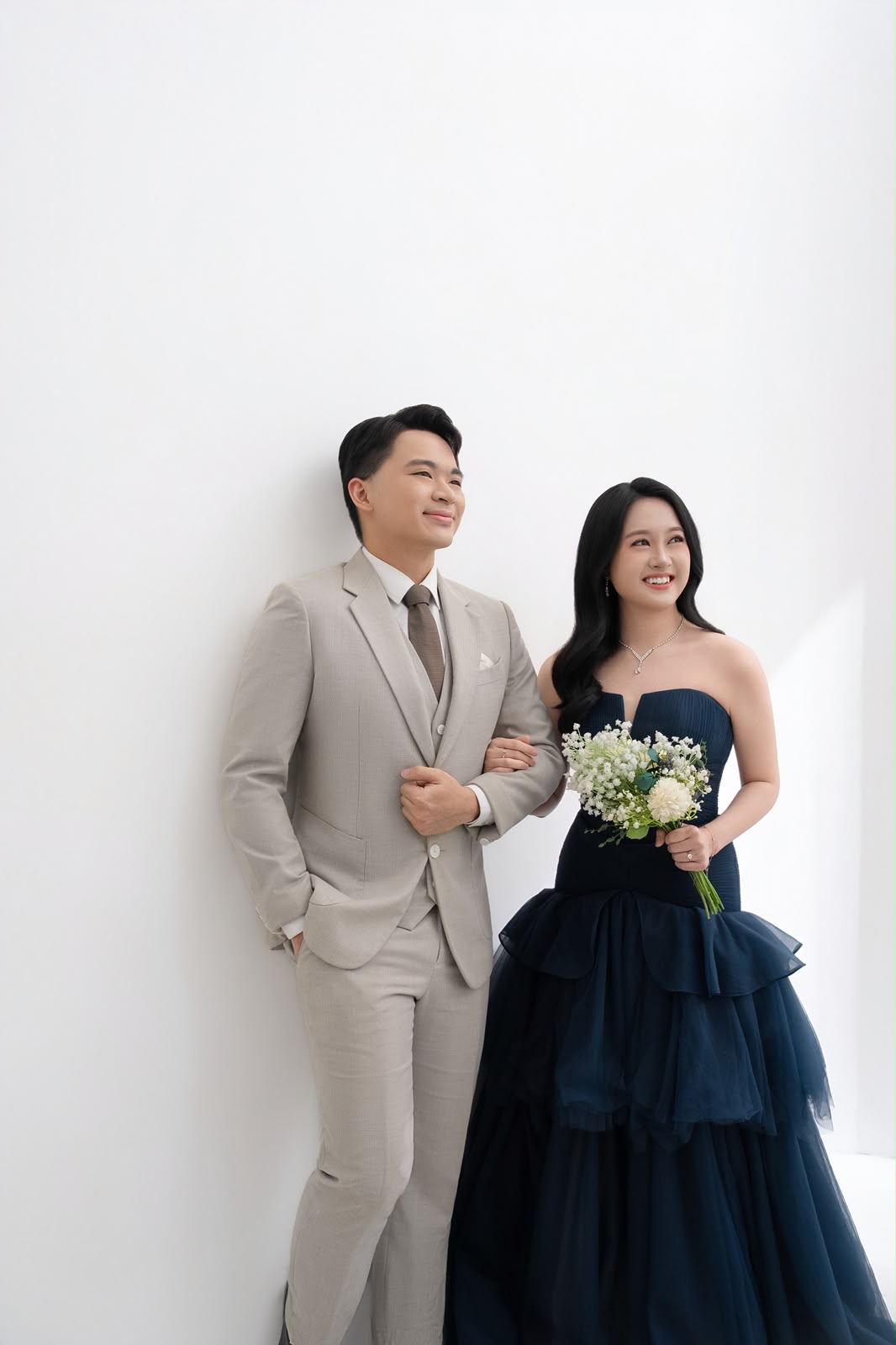 Kelwin and Christy leaning together